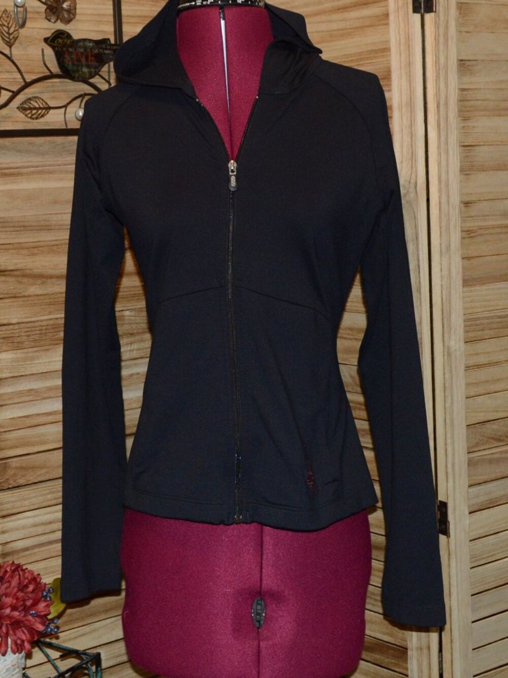 Patagonia S Black L/S Hoodie Rhythm